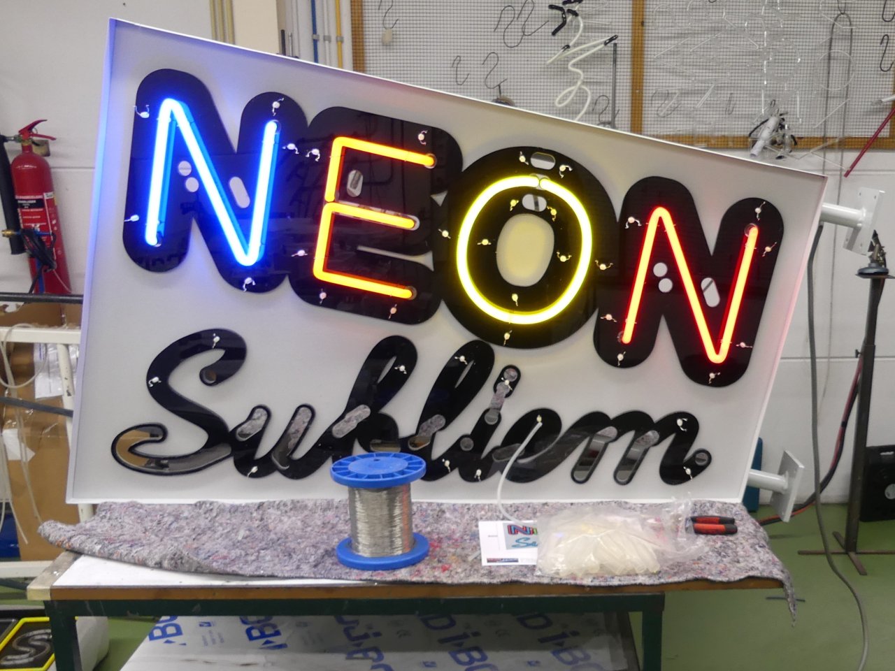 Neon Subliem 1