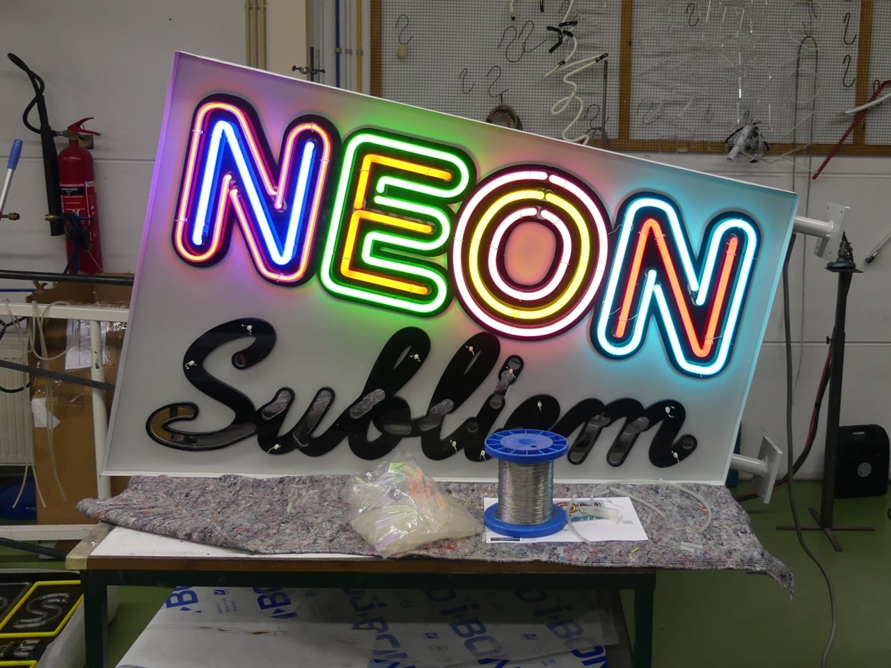 Neon Subliem 2